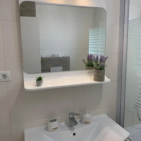 Apartmán A & I Summerland Apartment *